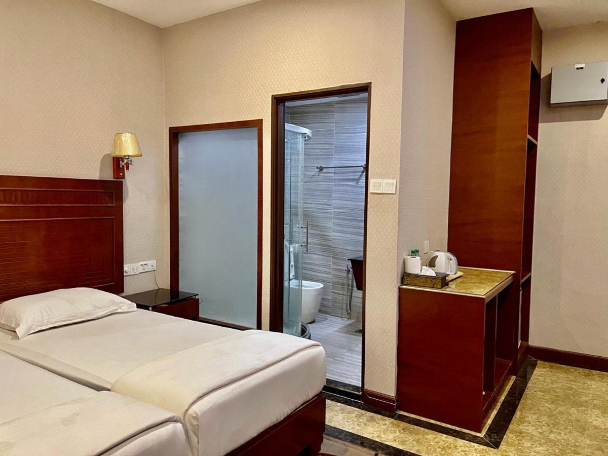 Fan Holiday Hotel Kuala Lumpur Bagian luar foto
